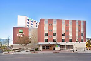 Holiday Inn Express & Suites Austin Downtown - University by IHG