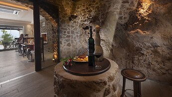 Iakovakis Suites & Spa