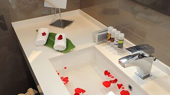 Iakovakis Suites & Spa