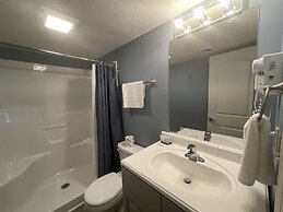 Harbour Square Suites