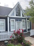 Harbour Square Suites