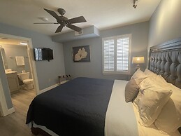 Harbour Square Suites