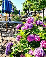 Harbour Square Suites