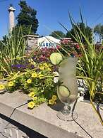 Harbour Square Suites