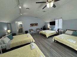 Harbour Square Suites