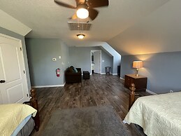 Harbour Square Suites