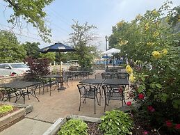 Harbour Square Suites