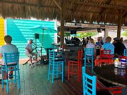 Harbour Square Suites