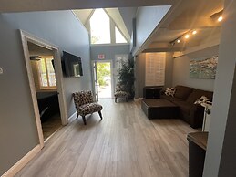 Harbour Square Suites