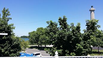 Harbour Square Suites