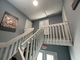 Harbour Square Suites