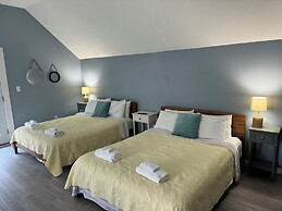 Harbour Square Suites