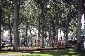 Harbour Square Suites