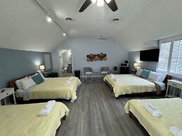 Harbour Square Suites