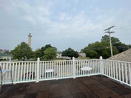 Harbour Square Suites