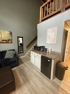 Harbour Square Suites