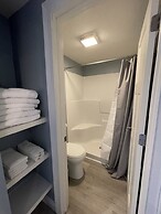 Harbour Square Suites