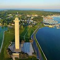 Harbour Square Suites