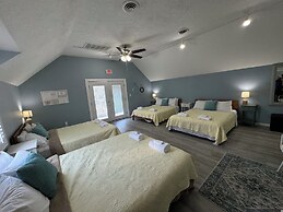 Harbour Square Suites