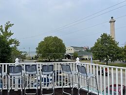 Harbour Square Suites