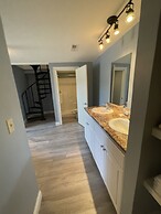 Harbour Square Suites