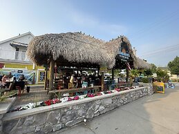 Harbour Square Suites