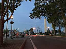 Harbour Square Suites