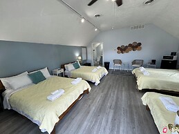 Harbour Square Suites