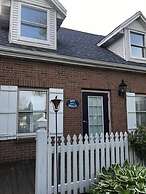 Harbour Square Suites