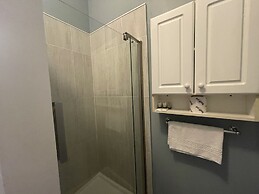 Harbour Square Suites