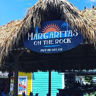 Harbour Square Suites