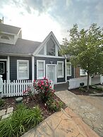 Harbour Square Suites