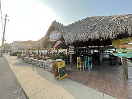 Harbour Square Suites