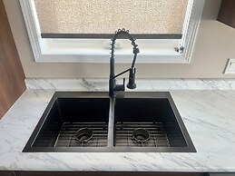 Howey Bay Motel & Restaurant