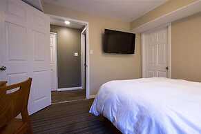 Howey Bay Motel & Restaurant