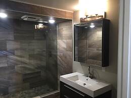 Howey Bay Motel & Restaurant