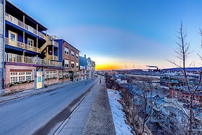 North House - Manoir des Remparts / Hotel Automatisé