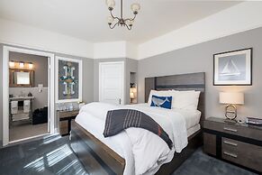 Nantucket Whale Inn