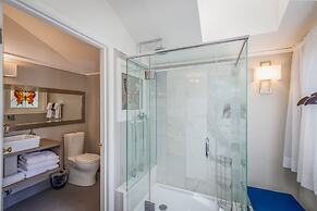 Nantucket Whale Inn