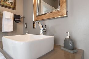Nantucket Whale Inn