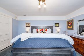 Nantucket Whale Inn