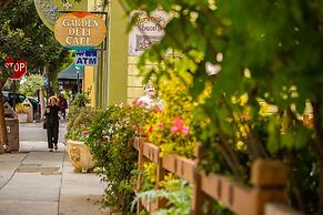Nantucket Whale Inn