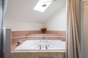 Nantucket Whale Inn