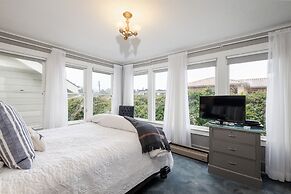 Nantucket Whale Inn
