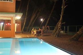 Roy Villa Beach Hotel