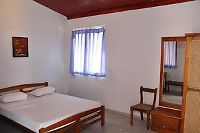 Roy Villa Beach Hotel