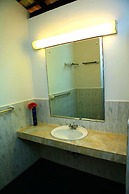 Roy Villa Beach Hotel
