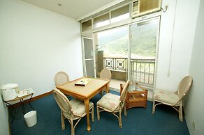 Hoya Hot Springs Hotel