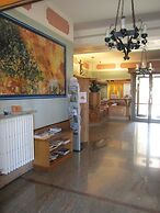 Tourist Hotel