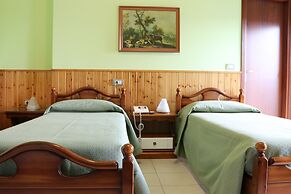 Tourist Hotel